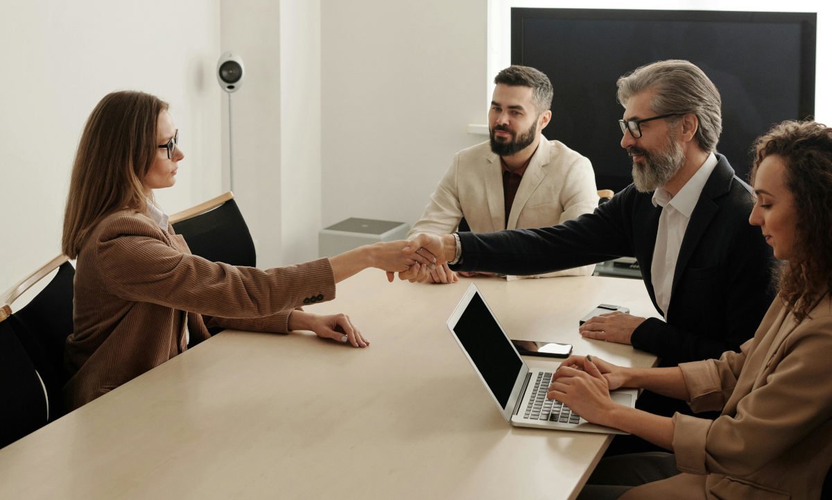 Как привлечь первых клиентов через сайт